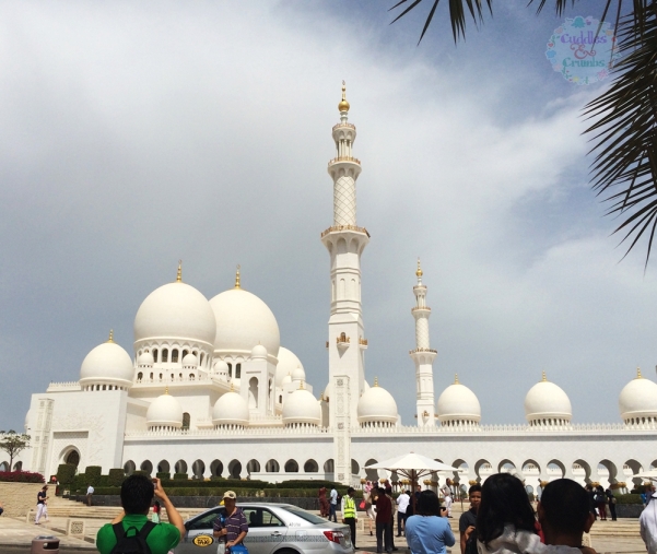 Abu Dhabi Grand Mosque view from parking lot