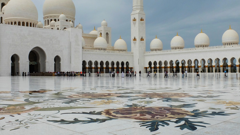 Abu Dhabi Grand Mosque Outside Floor Designs