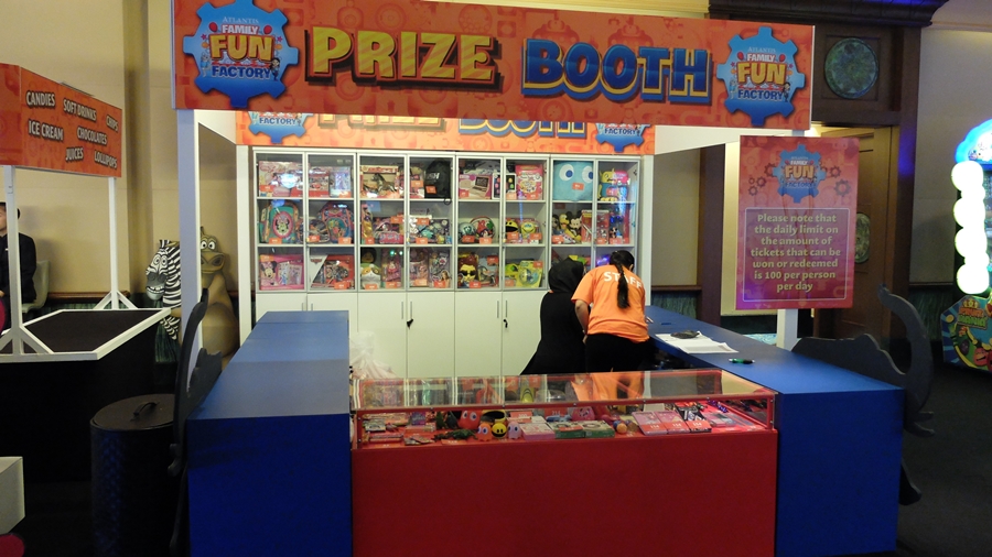 Atlantis Fun Factory Prize Booth