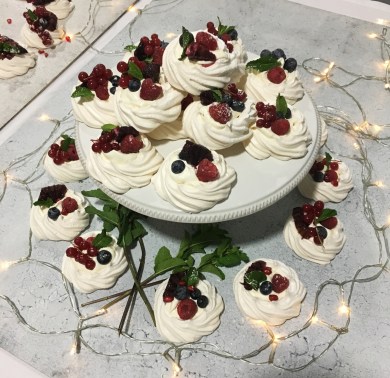 spinneys-christmas-meringue
